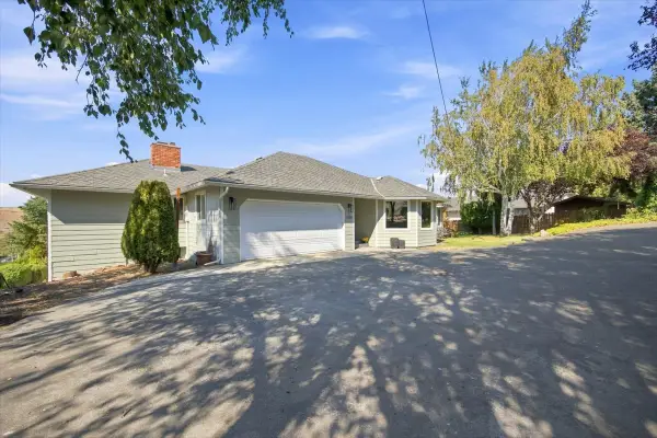 1104 N Fellows Drive, Yakima, WA 98908