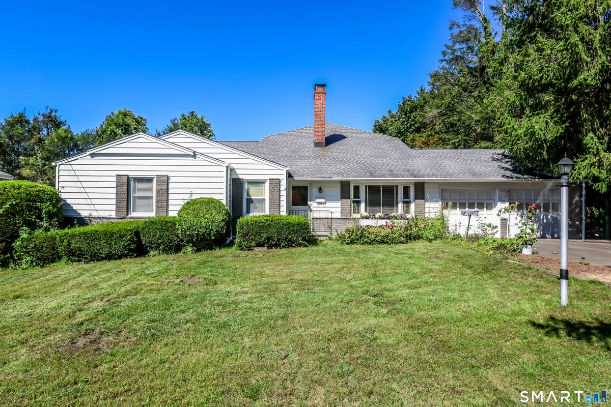 124 Chestnut Hill Road, Trumbull, CT 06611 - #1