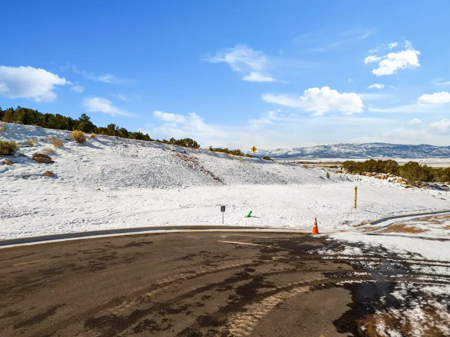 3237 W Moon Crest Dr #3, Cedar City, UT 84720 - #2
