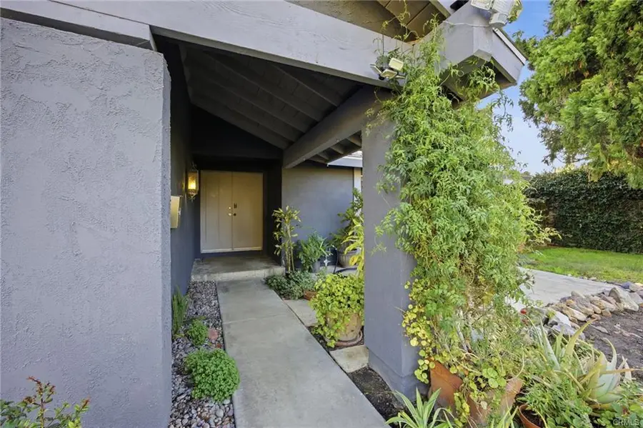 418 W Carol Avenue, Santa Ana, CA 92707 - Image #3