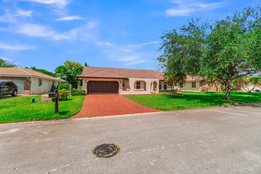 895 NW 110th Lane, Coral Springs, FL 33071 - #2