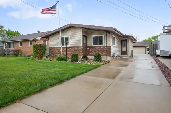 3313 E Mallory Ave, Cudahy, WI 53110