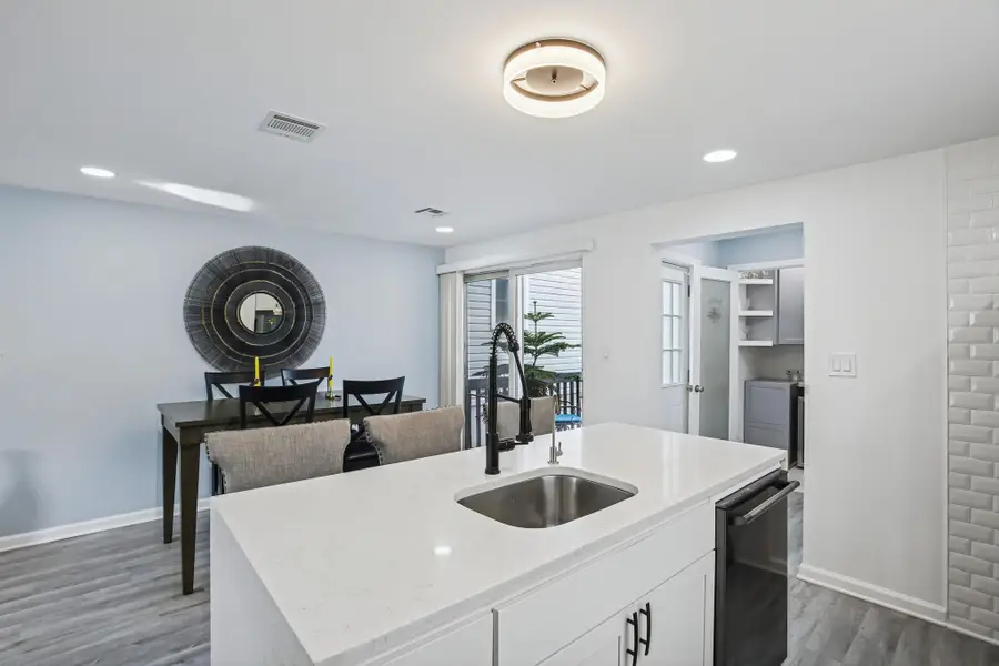 53 COTTAGE ST, Bayonne, NJ 07002 - Image #2