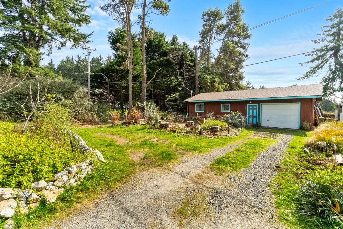 1896 Blake Road, McKinleyville, CA 95519 - #1