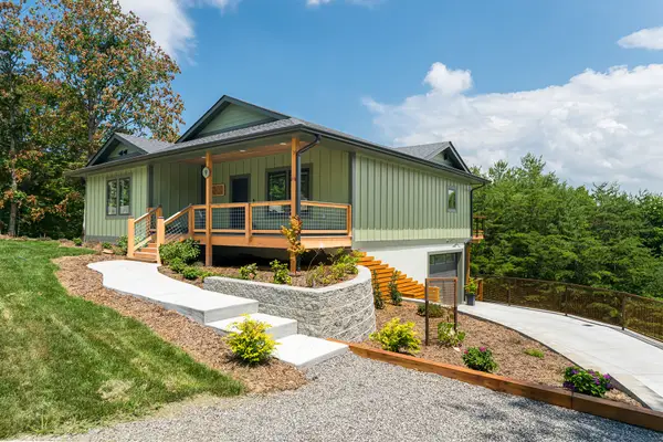 9 Ginger Spice Trail, Weaverville, NC 28787