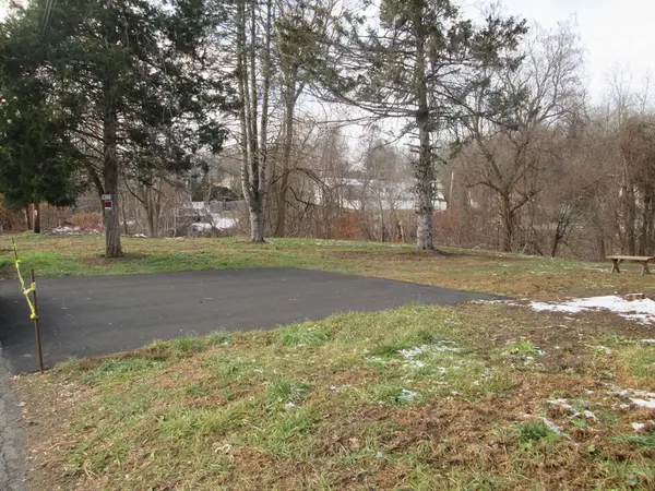 0 Niagara St, East Longmeadow, MA 01028