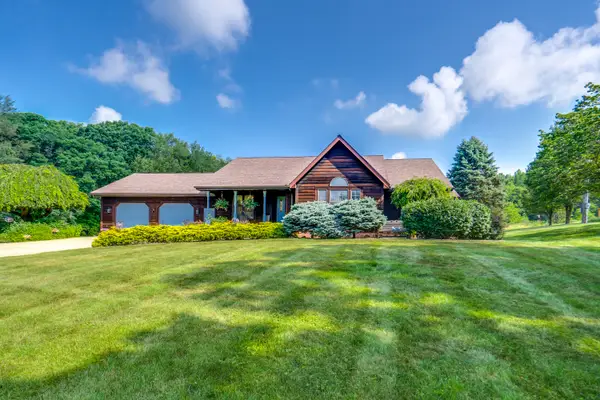 2785 Brady Lake, Ravenna, OH 44266