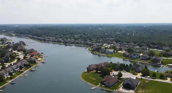 10450 Doubletree (lot489) Drive S, Winfield, IN 46307