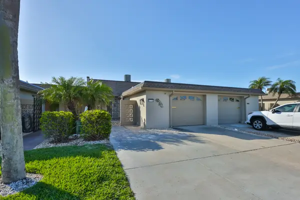 574 Boca Ciega Point Boulevard N #2205, ST PETERSBURG, FL 33708