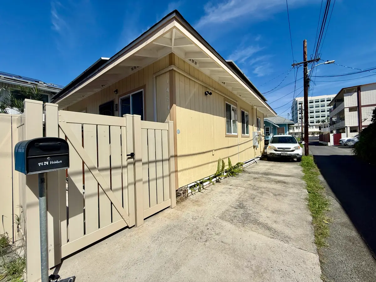 1424 Holelua Place, Honolulu, HI 96817 - Image #1