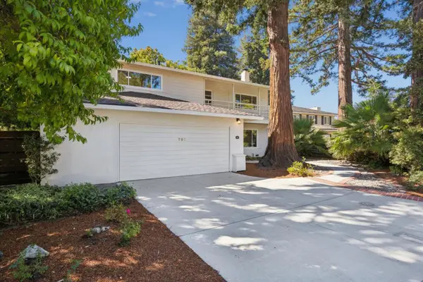 707 Charleston Court, Palo Alto, CA 94303