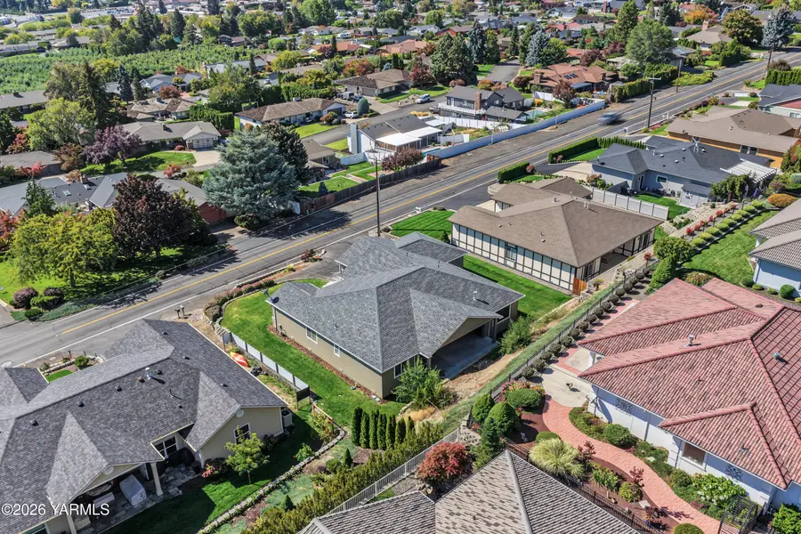 5805 Englewood Ave, Yakima, WA 98908 - #2