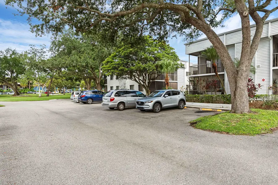 2597 Oak Park Way #205, Orlando, FL 32822 - Image #2