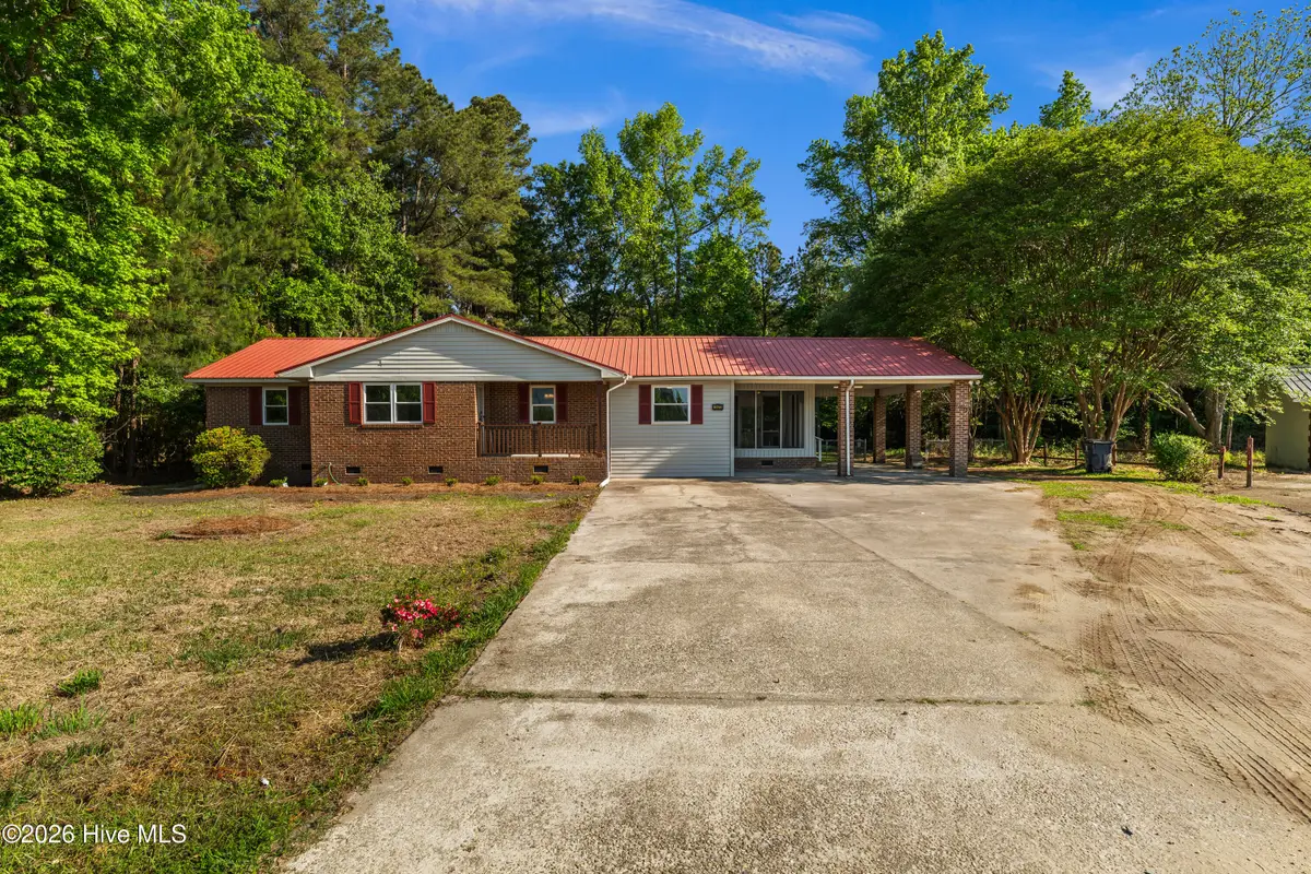 11073 Sam Potts Highway, Lake Waccamaw, NC 28450 - #1
