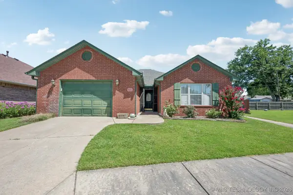 315 Savannah Park Street, Pryor, OK 74361