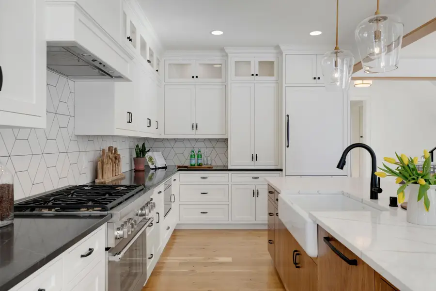 45XX Parkside Ln, Edina, MN 55436 - #3