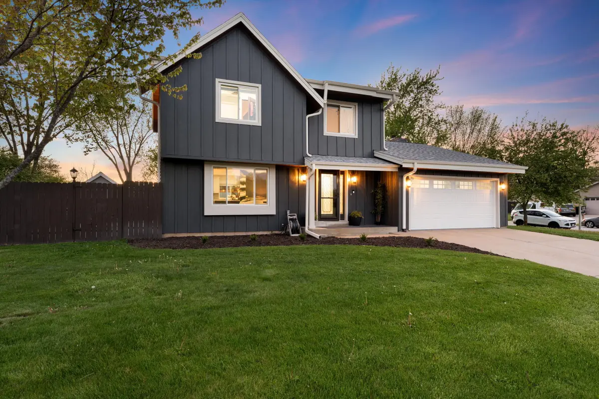 10541 S Mcgraw Dr, Oak Creek, WI 53154 - #1