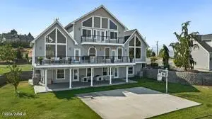 921 Tibbling Road, Selah, WA 98942 - #3