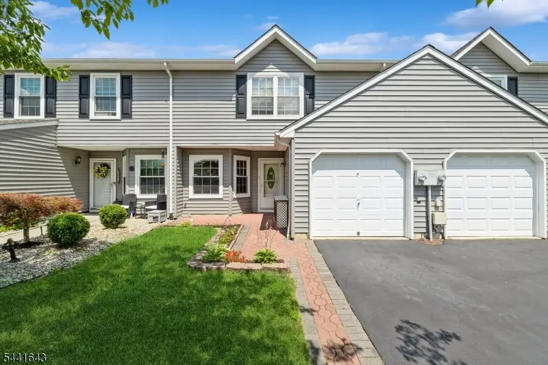 7 Sloop Square, Howell, NJ 07728 - #1