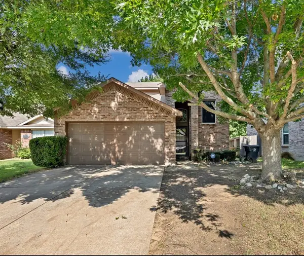 3521 Apple Valley Way, Dallas, TX 75227