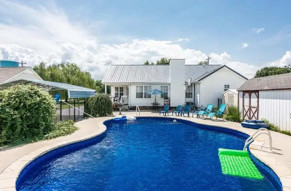 1705 Hunt Ln, Pleasant View, TN 37146