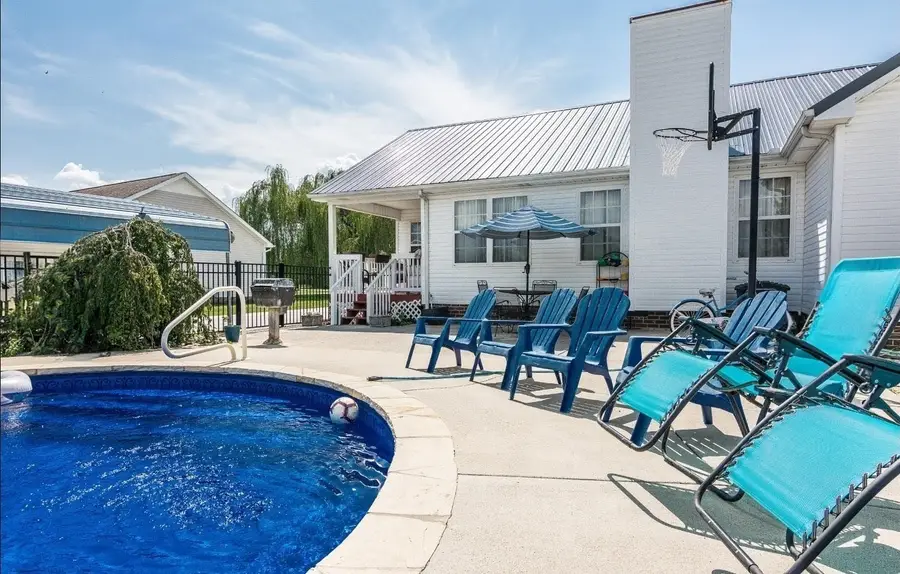 1705 Hunt Ln, Pleasant View, TN 37146 - #2