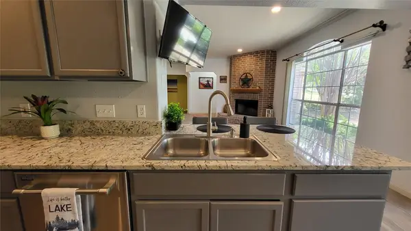 21142 Northland Dr, Lago Vista, TX 78645