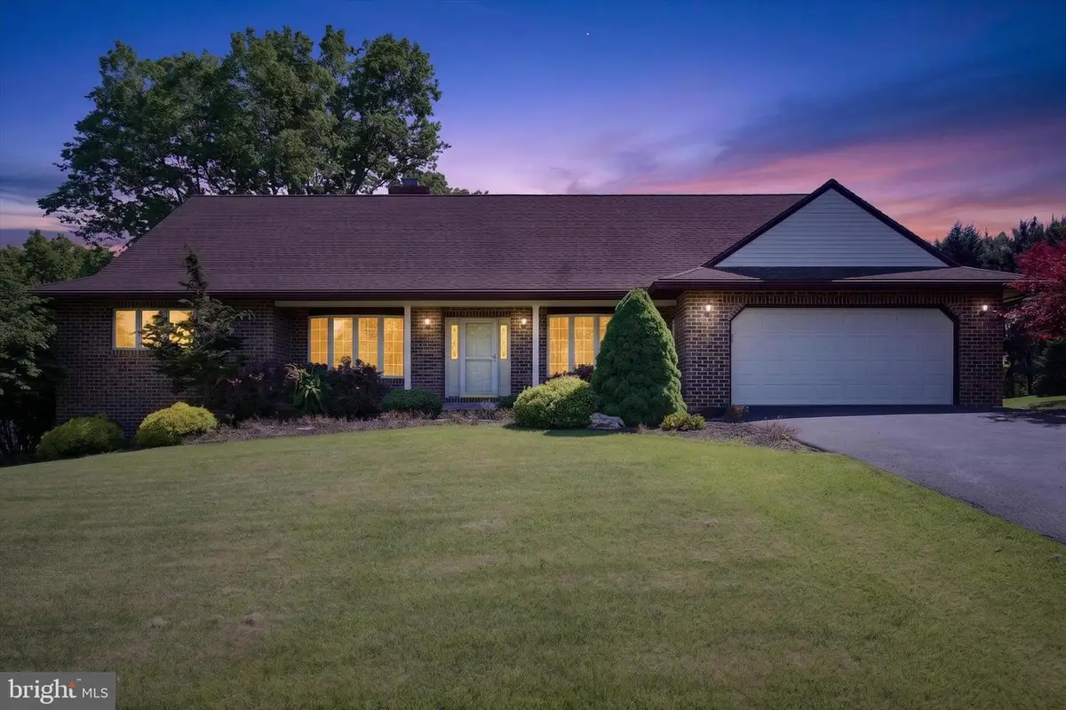112 Bramblewood Ln, Lewisberry, PA 17339 - #1