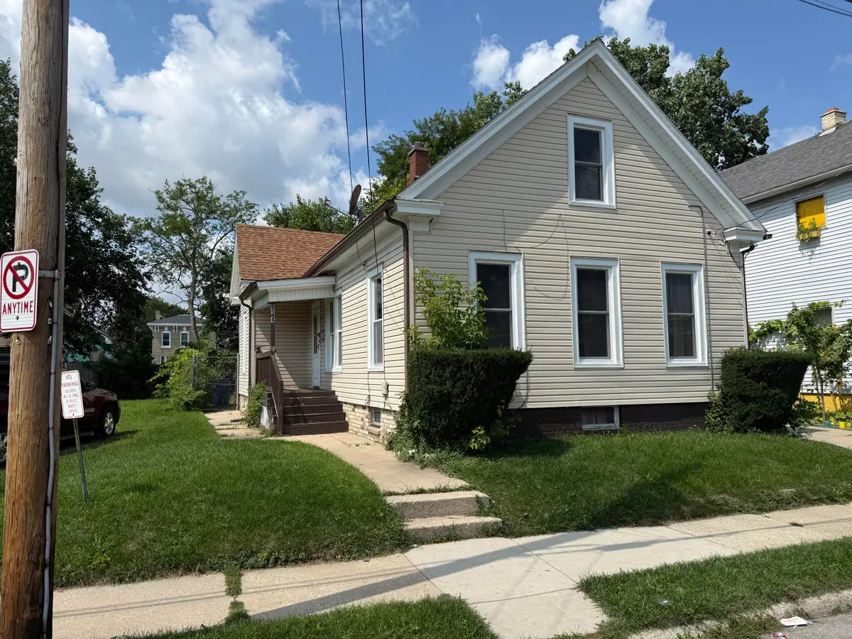 934 Wilson St, Racine, WI 53404 - #1