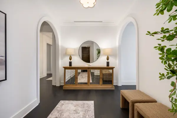 118 E Erie Street #31G, Chicago, IL 60611