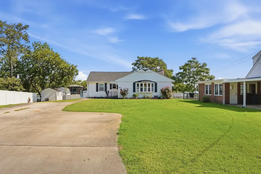 1 Idlewood Avenue, Portsmouth, VA 23704 - #2
