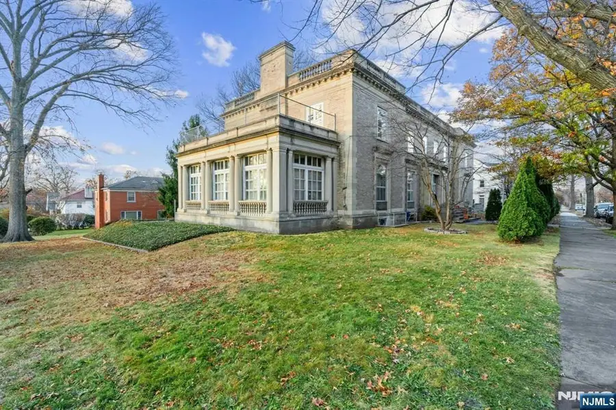 229 Ballantine Pkwy, Newark, NJ 07104 - Image #2