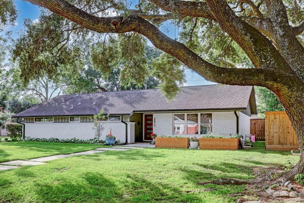 4821 Briarbend Drive, Houston, TX 77035 BHGRE