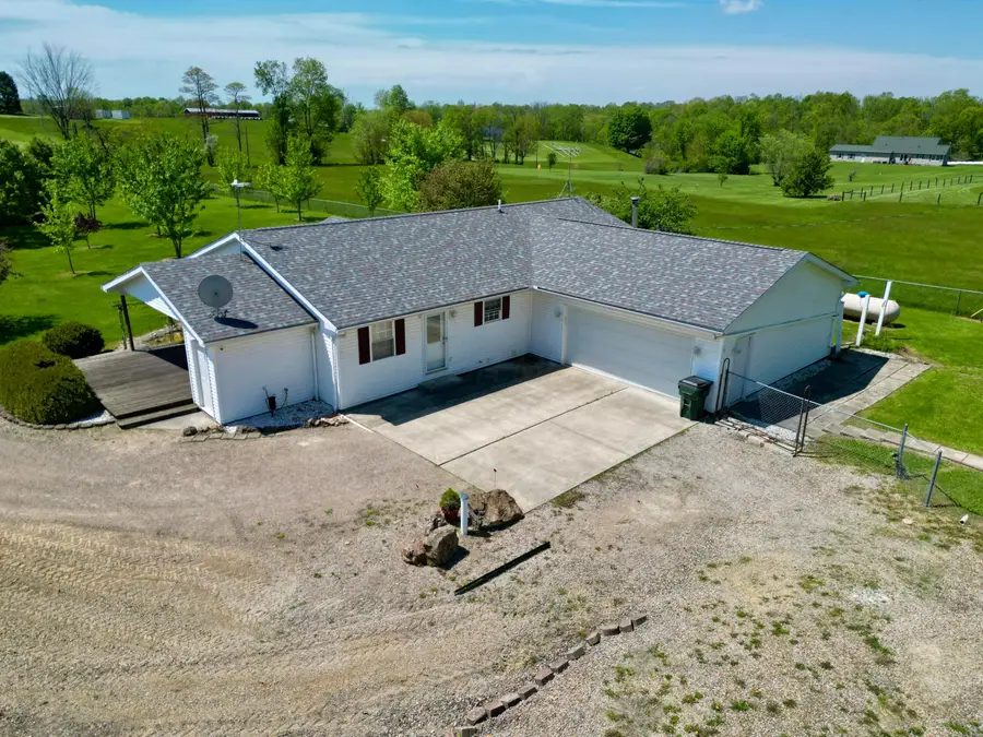 2760 Flint Ridge Road, Hopewell, OH 43746 - #3