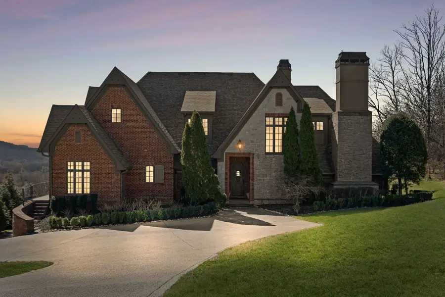 513 Legends Ridge Ct, Franklin, TN 37069 - Image #3