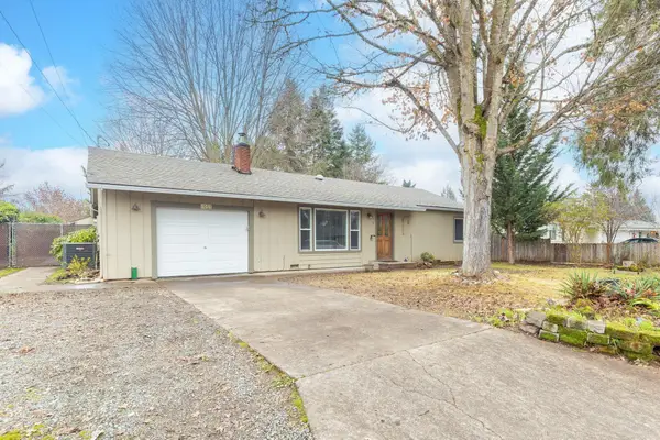 1077 SE Ashley, Grants Pass, OR 97526