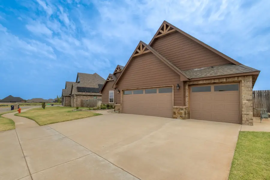 3904 Wedgewood Creek Drive, Oklahoma City, OK 73179 - #3