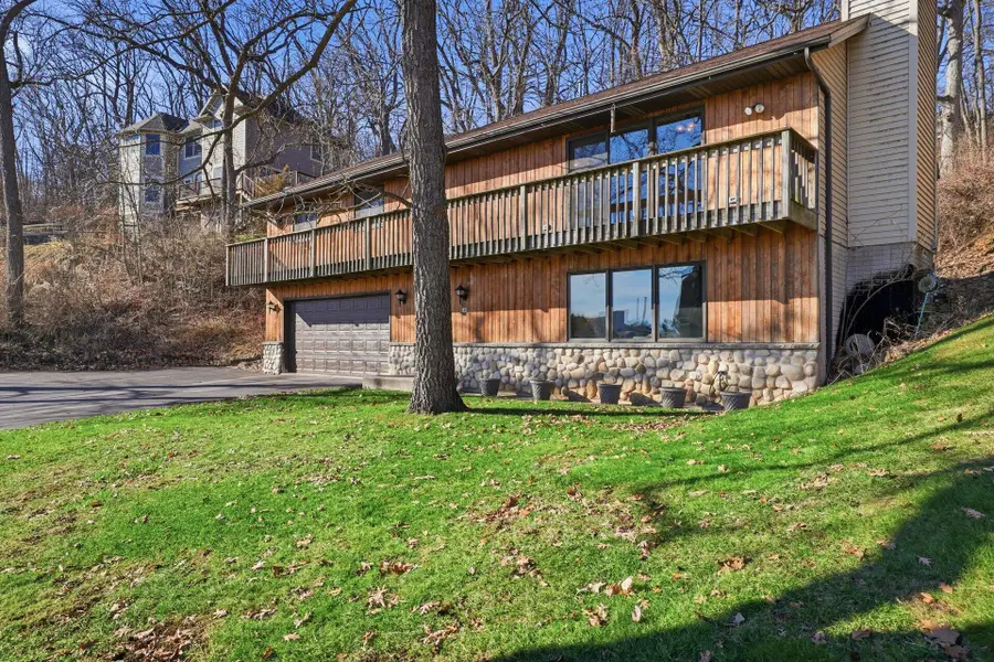 142 Riverside Dr, Waterford, WI 53185 - #2