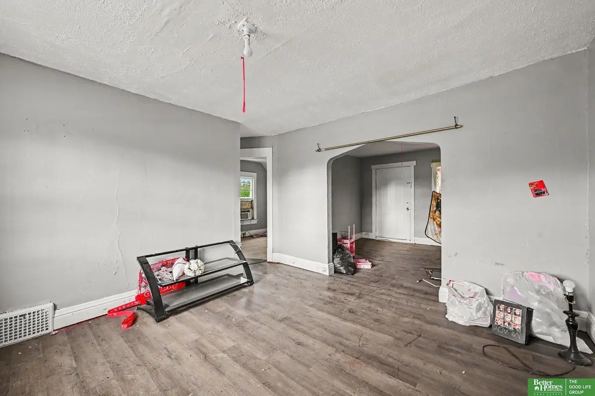 4201 Grand Avenue, Omaha, NE 68111 - #1