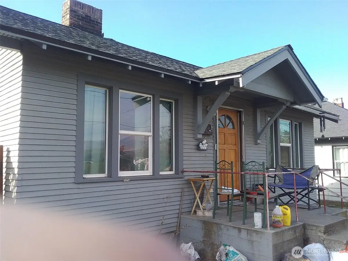 912 Okanogan Avenue, Wenatchee, WA 98801 - #1