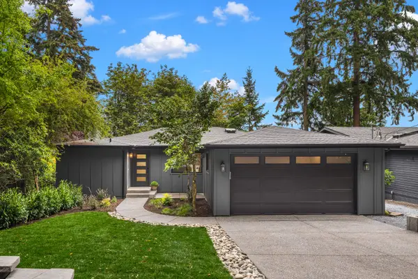 7070 94th Avenue Se, Mercer Island, WA 98040