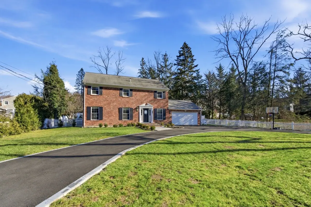 131 Turkey Lane, Cold Spring Harbor, NY 11724 - #1