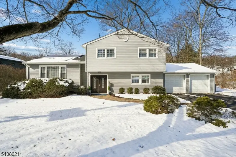 6 Connel Drive, West Orange, NJ 07052 - Image #2