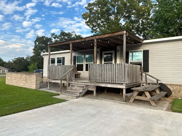 3013 W Park Avenue, Pinehurst, TX 77630