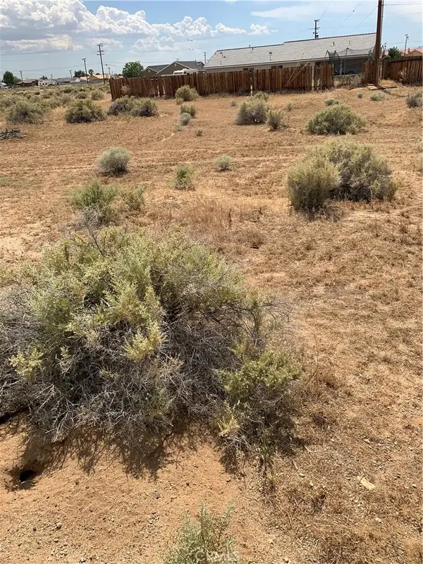 0 91st St, California City, CA 93505