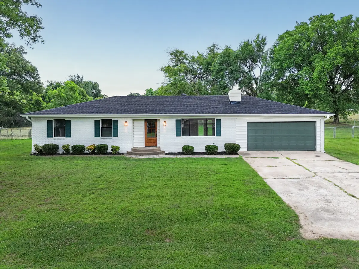 1 Lakeview Circle, Clarksville, AR 72830 - #1