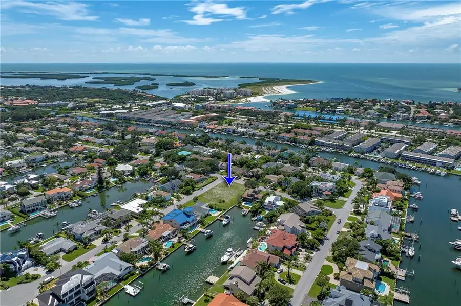 139 9th Street E, Tierra Verde, FL 33715 - Image #2