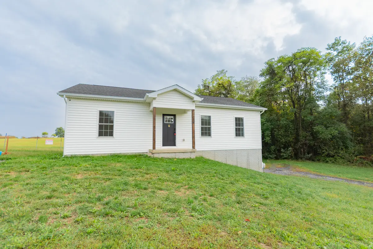 268 Granny Smith Ln, Kearneysville, WV 25430 - Image #1