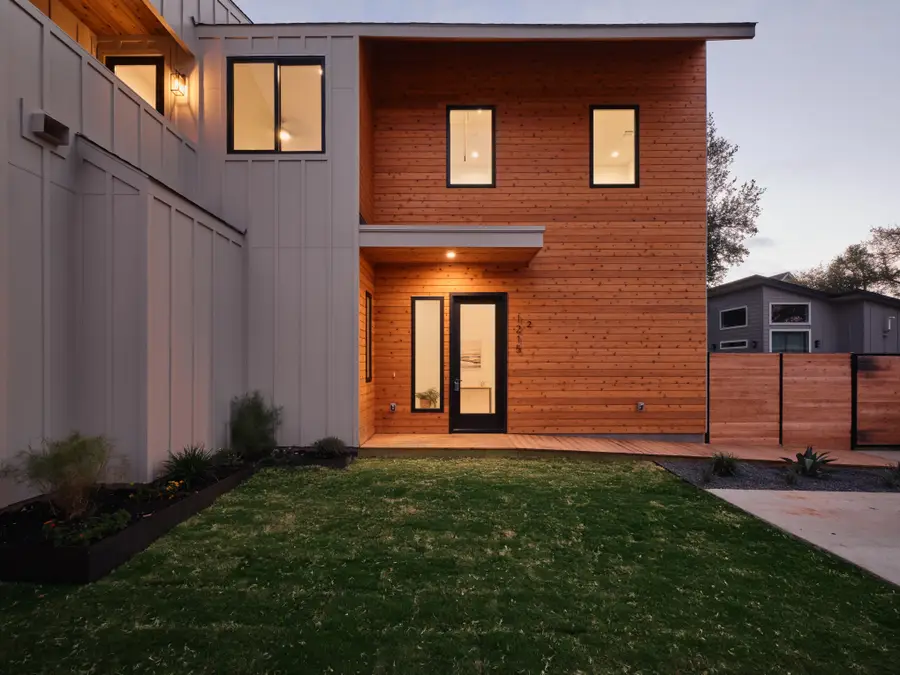 1215 Fort Branch Blvd #2, Austin, TX 78721 - Image #2