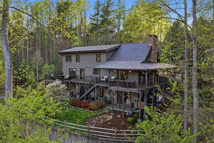 151 Man O War South, Vilas, NC 28692 - #3